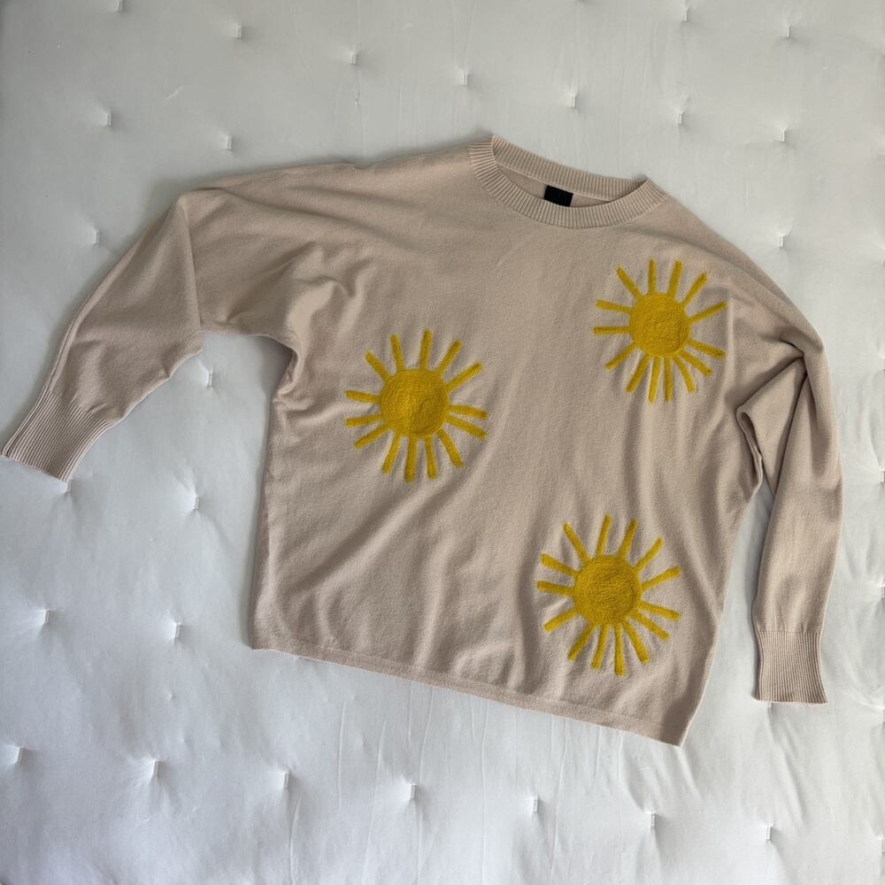 Aaeda Batwing Cream With Embroidered Suns Sweatshirt Size L Rayon Blend, Cozy